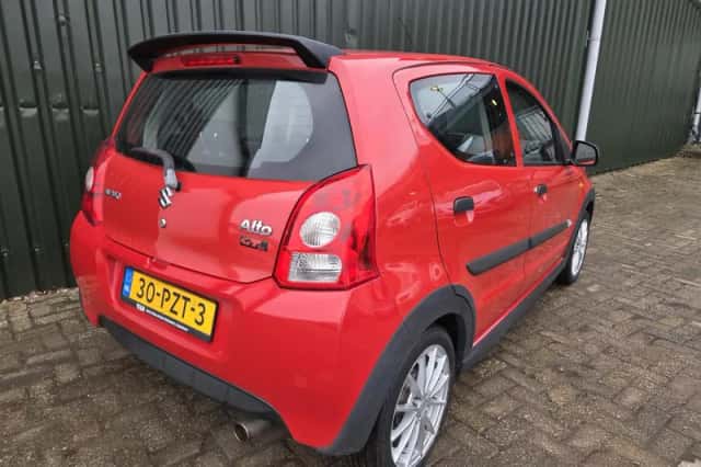 Suzuki Alto (2011) thumbnail 6