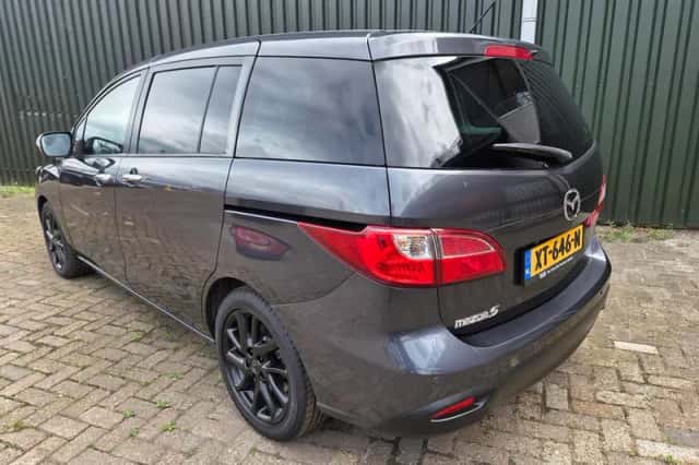 Mazda 5 (2015) thumbnail 4