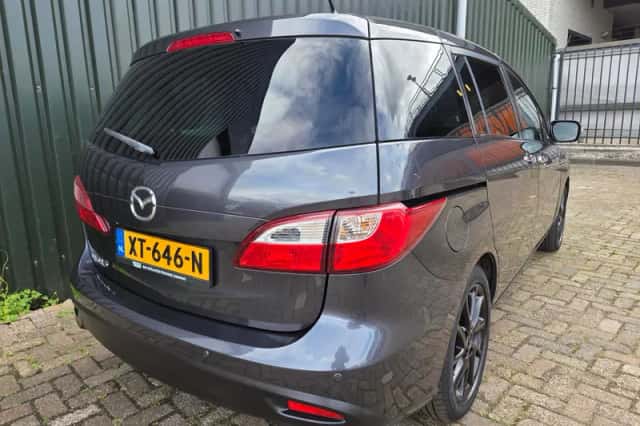 Mazda 5 (2015) thumbnail 6