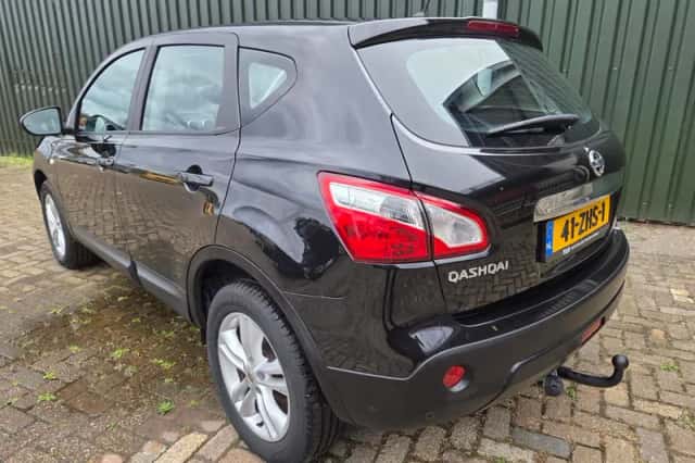 Nissan Qashqai (2012) thumbnail 4