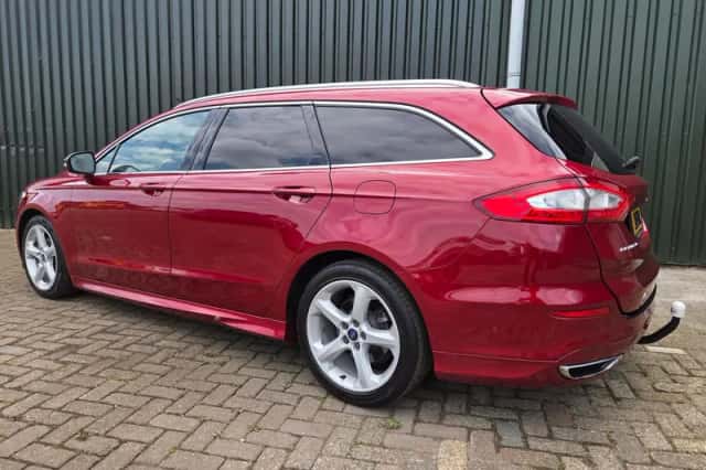 Ford Mondeo (2015) thumbnail 3