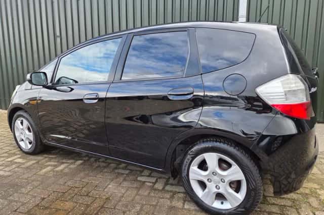 Honda Jazz (2010) thumbnail 3