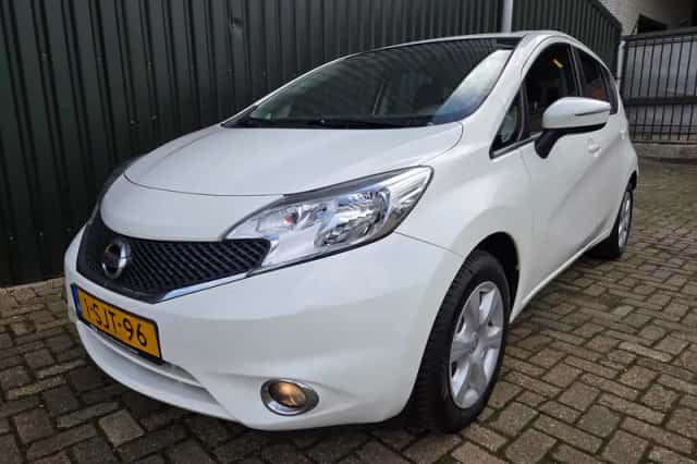 Nissan Note (2013) thumbnail 1