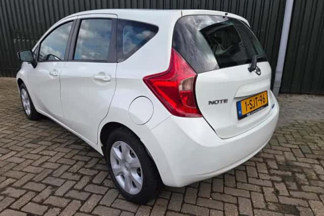 Nissan Note (2013) thumbnail 4