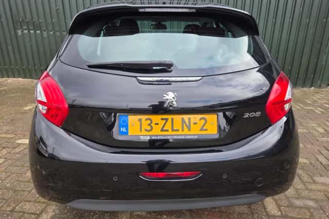 Peugeot 208 (2013) thumbnail 5