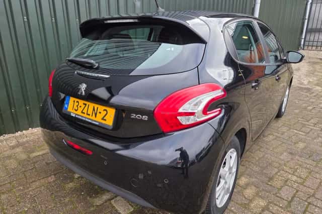 Peugeot 208 (2013) thumbnail 6