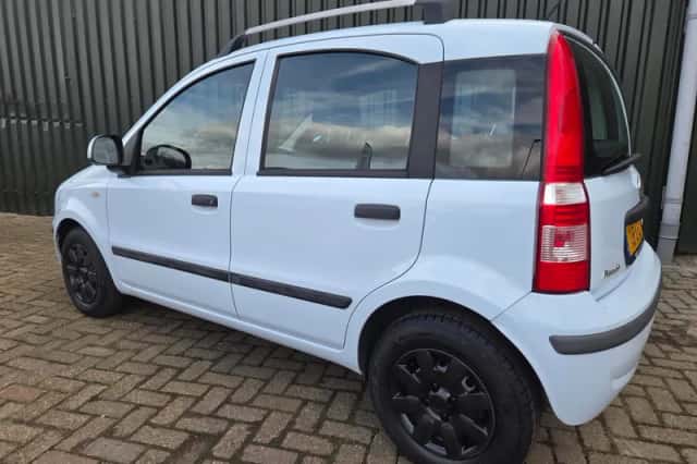 Fiat Panda (2010) thumbnail 3