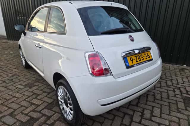 Fiat 500 (2014) thumbnail 4