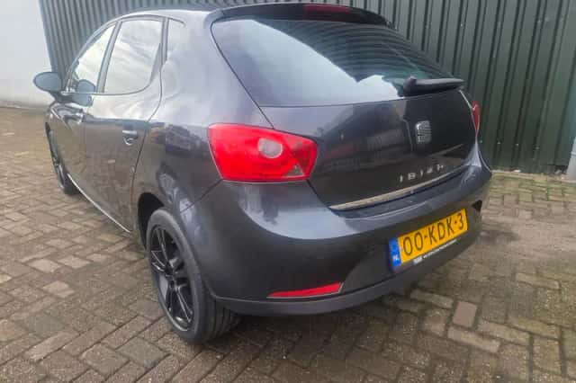 SEAT Ibiza (2009) thumbnail 4