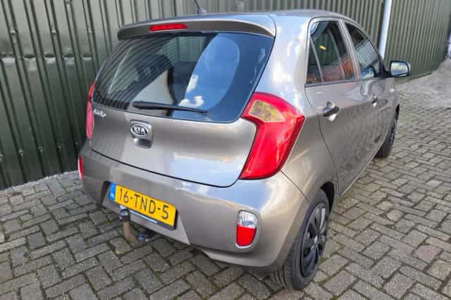 Kia Picanto (2012) thumbnail 6