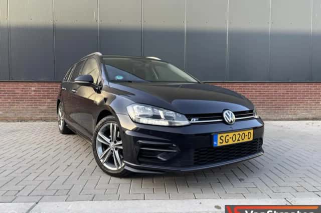 Volkswagen Golf (2018) thumbnail 1