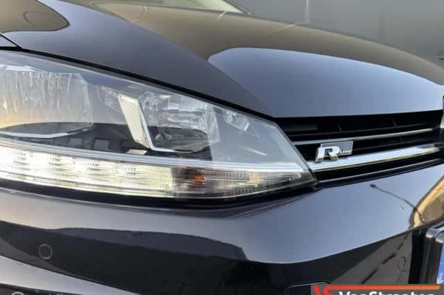 Volkswagen Golf (2018) thumbnail 2
