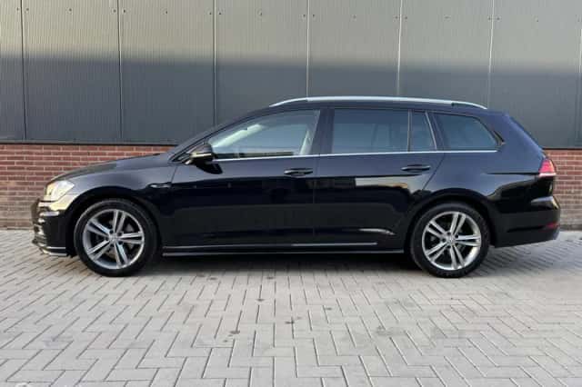 Volkswagen Golf (2018) thumbnail 5