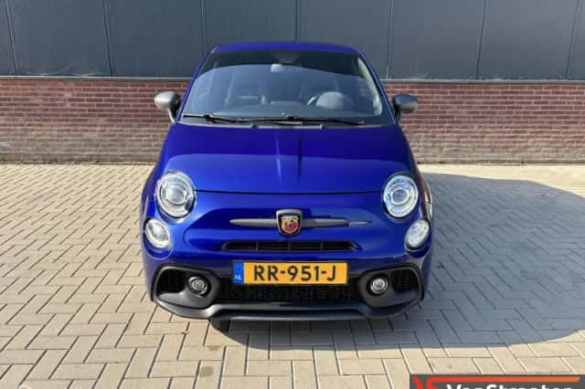 Fiat 500 (2018) thumbnail 2