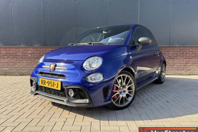 Fiat 500 (2018) thumbnail 3