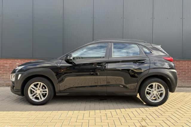 Hyundai Kona (2018) thumbnail 4