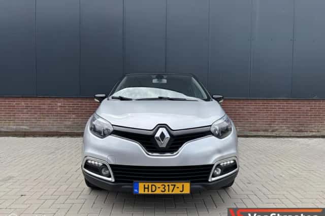 Renault Captur (2014) thumbnail 2