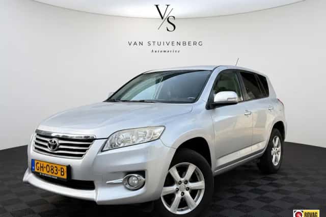 Toyota RAV4 (2010) thumbnail 3