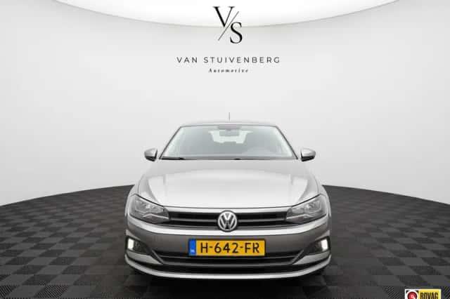 Volkswagen Polo (2019) thumbnail 2