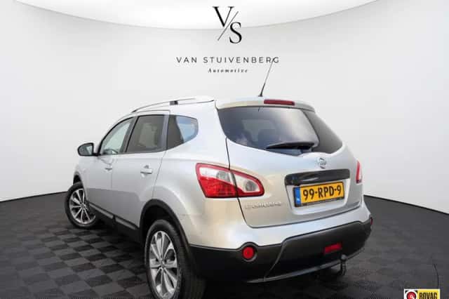 Nissan Qashqai (2011) thumbnail 6