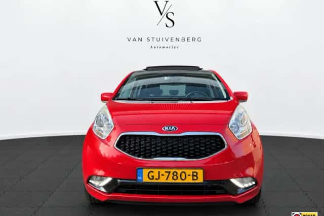 Kia Venga (2015) thumbnail 3