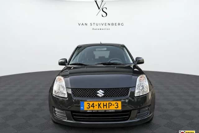 Suzuki Swift (2009) thumbnail 3