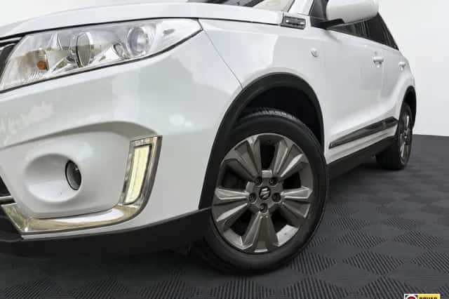 Suzuki Vitara (2018) thumbnail 3