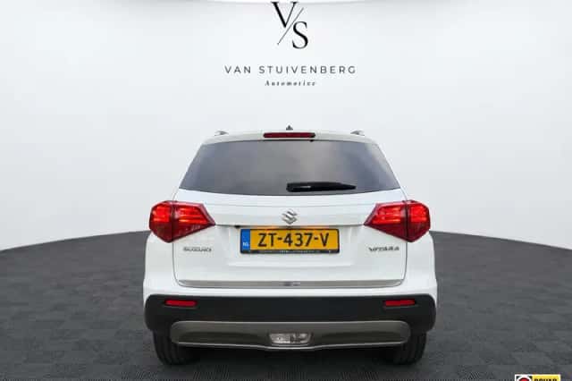 Suzuki Vitara (2018) thumbnail 6