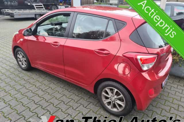 Hyundai i10 (2014) thumbnail 3