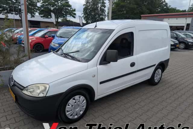 Opel Combo (2009) thumbnail 1