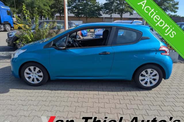 Peugeot 208 (2013) thumbnail 2