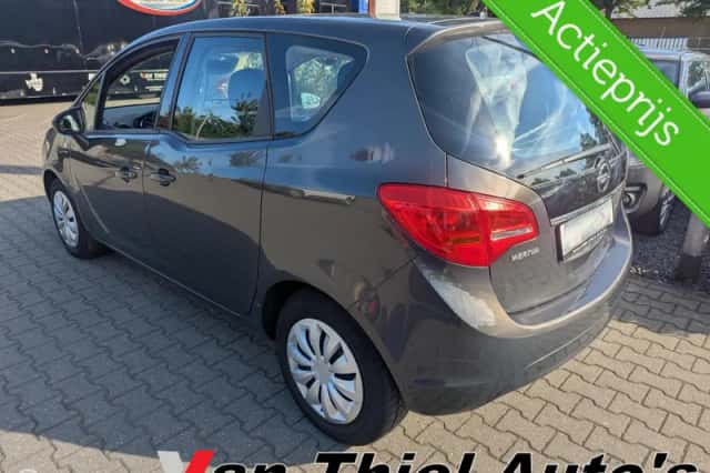 Opel Meriva (2013) thumbnail 3
