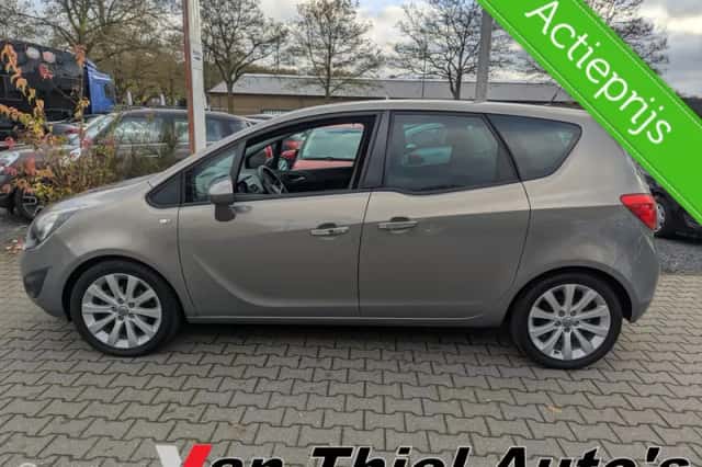 Opel Meriva (2011) thumbnail 2