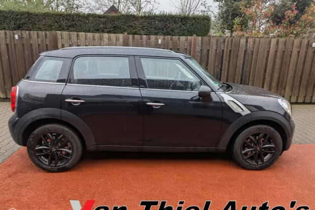 MINI Countryman (2011) thumbnail 4