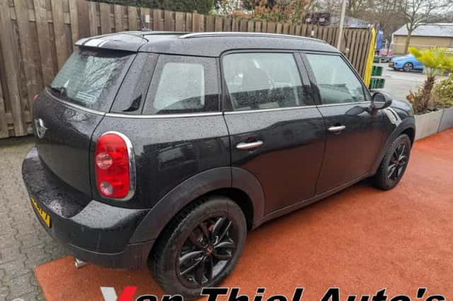 MINI Countryman (2011) thumbnail 5