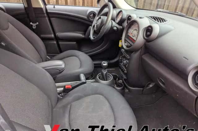 MINI Countryman (2011) thumbnail 6