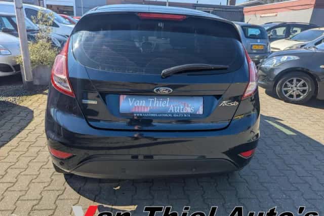 Ford Fiesta (2016) thumbnail 4