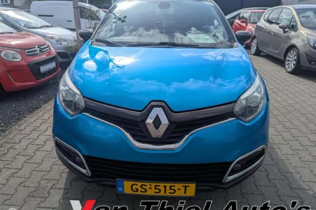 Renault Captur (2015) thumbnail 4