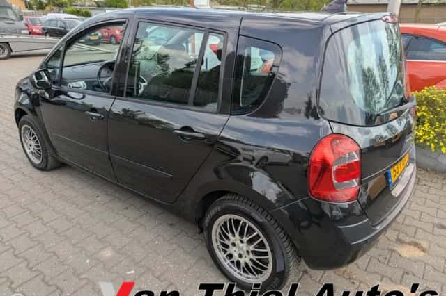 Renault Modus (2011) thumbnail 3