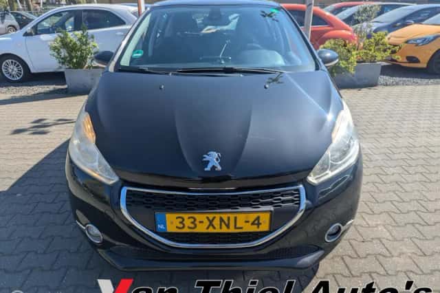 Peugeot 208 (2012) thumbnail 5