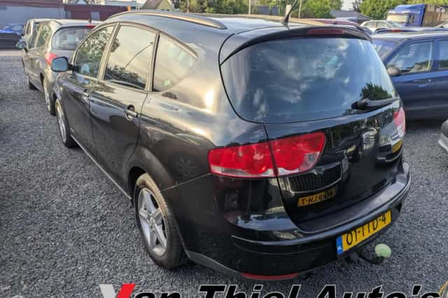 SEAT Altea XL (2012) thumbnail 2