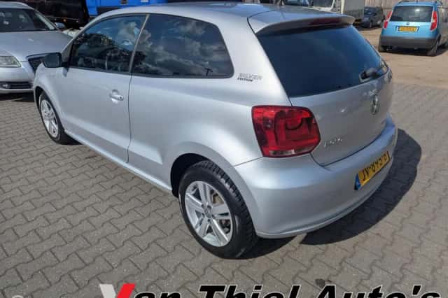 Volkswagen Polo (2013) thumbnail 5