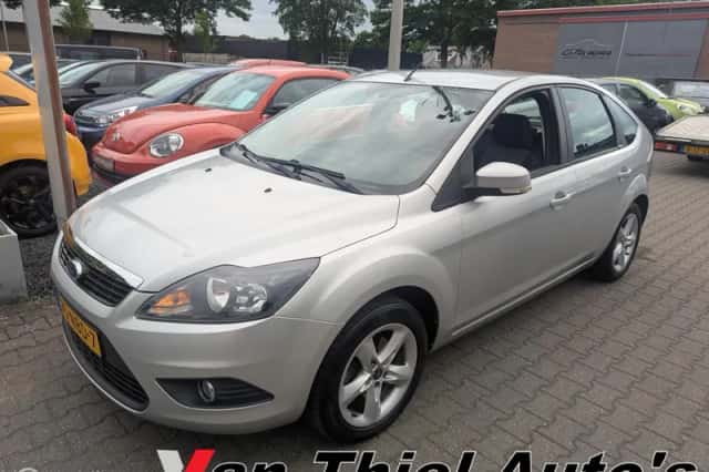 Ford Focus (2010) thumbnail 1