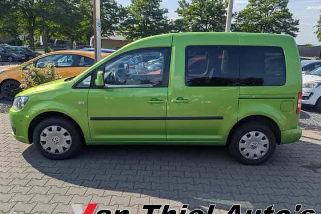 Volkswagen Caddy (2014) thumbnail 2