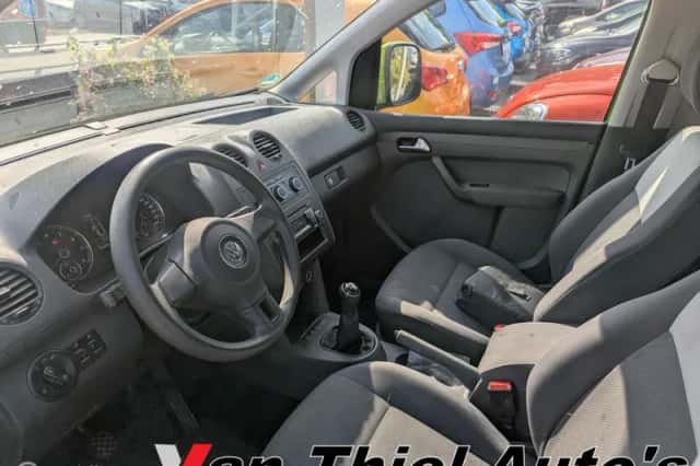 Volkswagen Caddy (2014) thumbnail 5