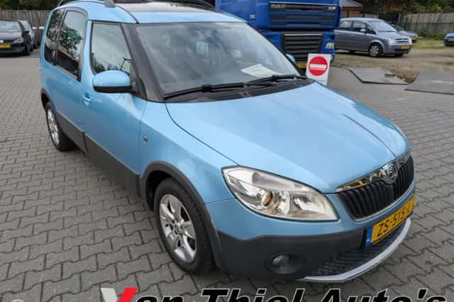 Škoda Roomster (2014) thumbnail 3