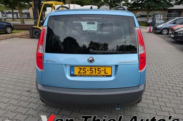 Škoda Roomster (2014) thumbnail 5
