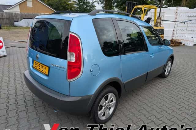 Škoda Roomster (2014) thumbnail 6