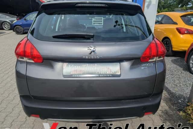 Peugeot 2008 (2015) thumbnail 4