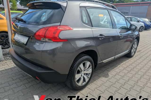Peugeot 2008 (2015) thumbnail 6